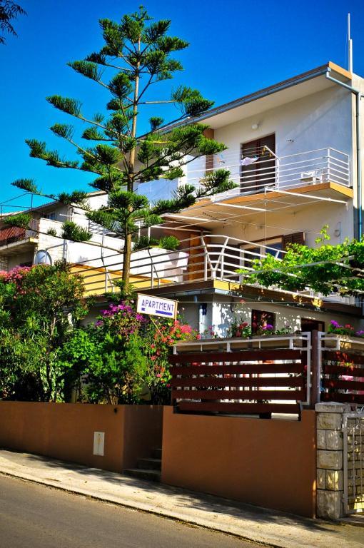 Guest House Kuzmanic Hvar Island Εξωτερικό φωτογραφία